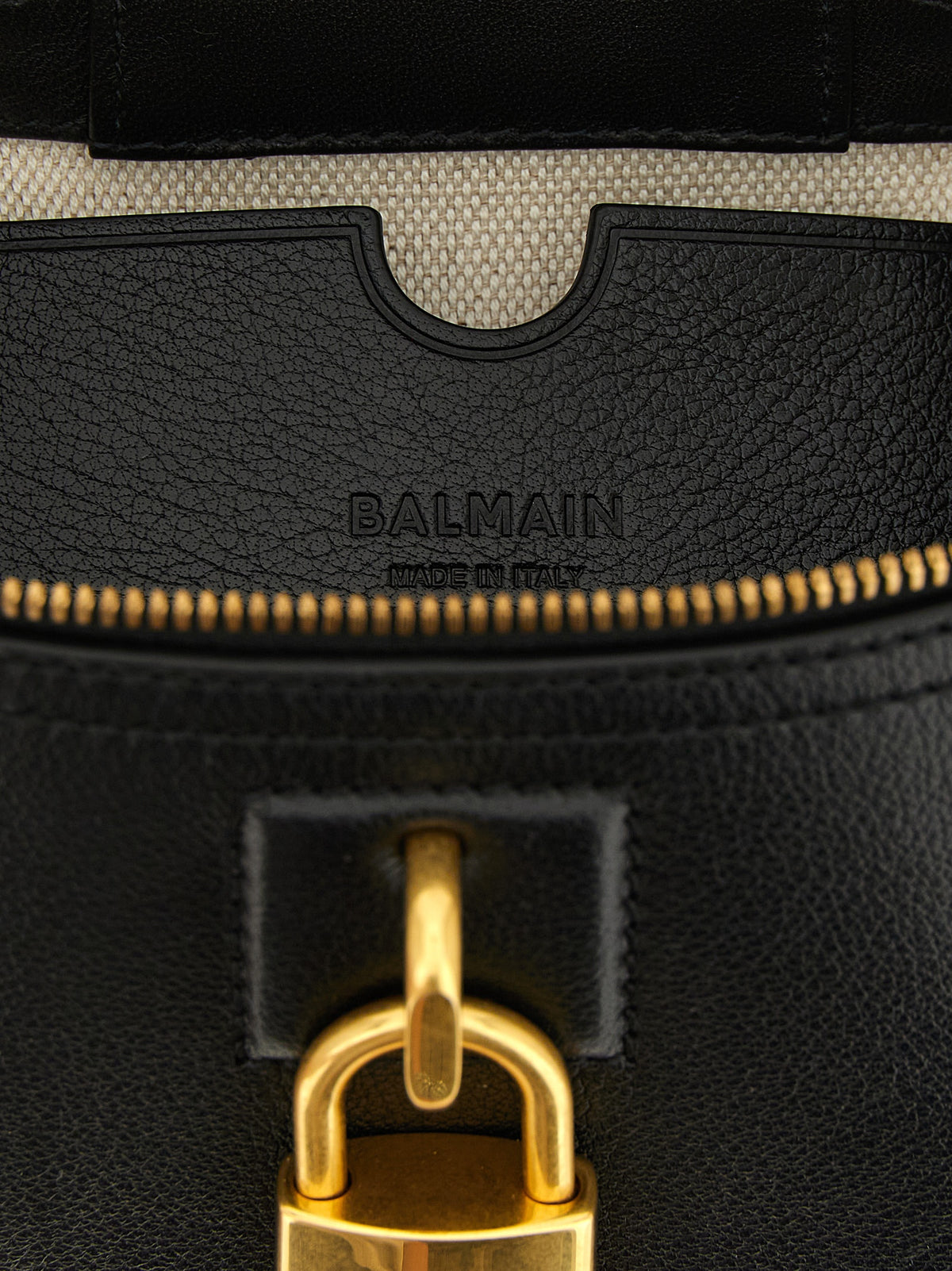 Balmain Pulse Vanity crna kožna torbica