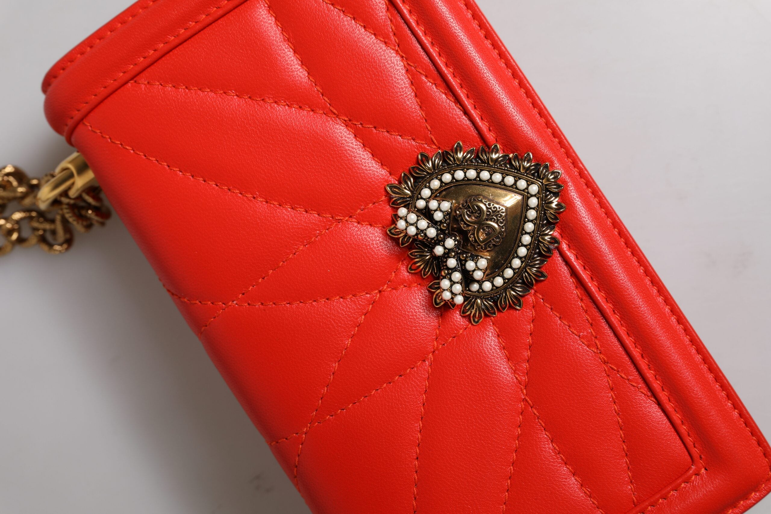 Dolce & Gabbana Red Quilted Devotion Crossbody Chain Phone Cover Bag – luxury by Dolce & Gabbana | PrivePolai